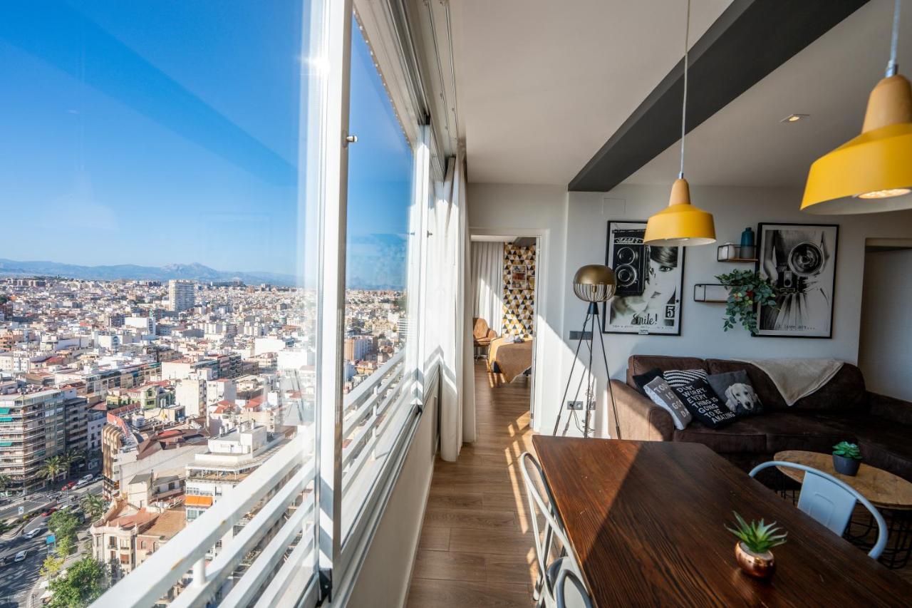 Charming Downtown Skyscrapper Apartment Alicante Luaran gambar
